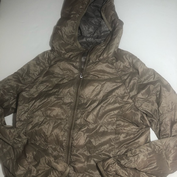 Uniqlo women’s ultralight down jacket brown - Picture 3 of 5